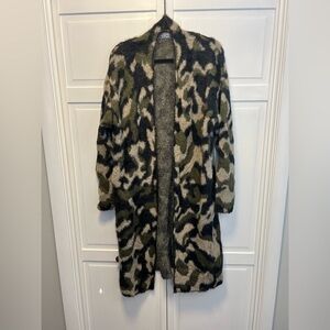 Sweet Lovely By Jen Long Fuzzy Camo Cardigan Size Women’s 1XL/2XL